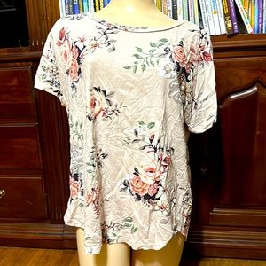 Maurices 24/7 Light Pink Tee, Floral Print, Large